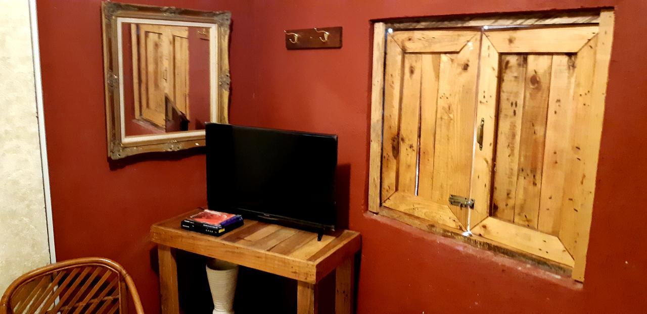 Marius B&B & Hostel Silang ภายนอก รูปภาพ